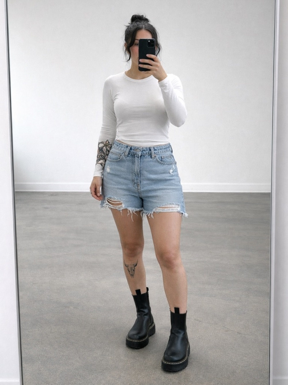 Abercrombie & Fitch Curve Love High Rise Loose Denim Distressed Shorts